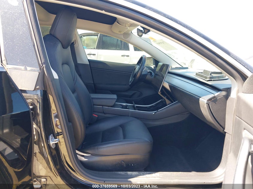 VIN 5YJ3E1EB3KF208621 2019 TESLA MODEL 3 LONG RANGE/PERFORMANCE