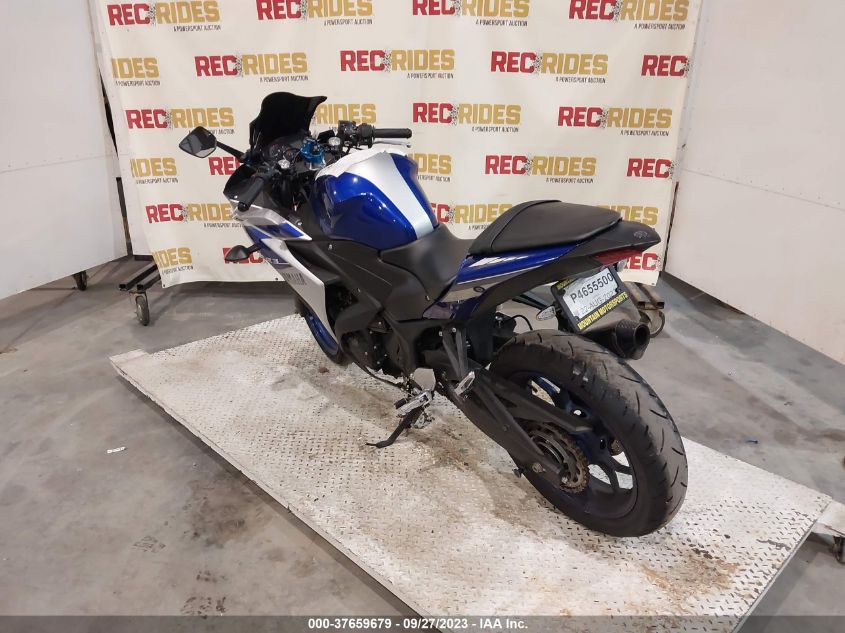 2015 YAMAHA YZFR3 MH3RH06Y6FK006896