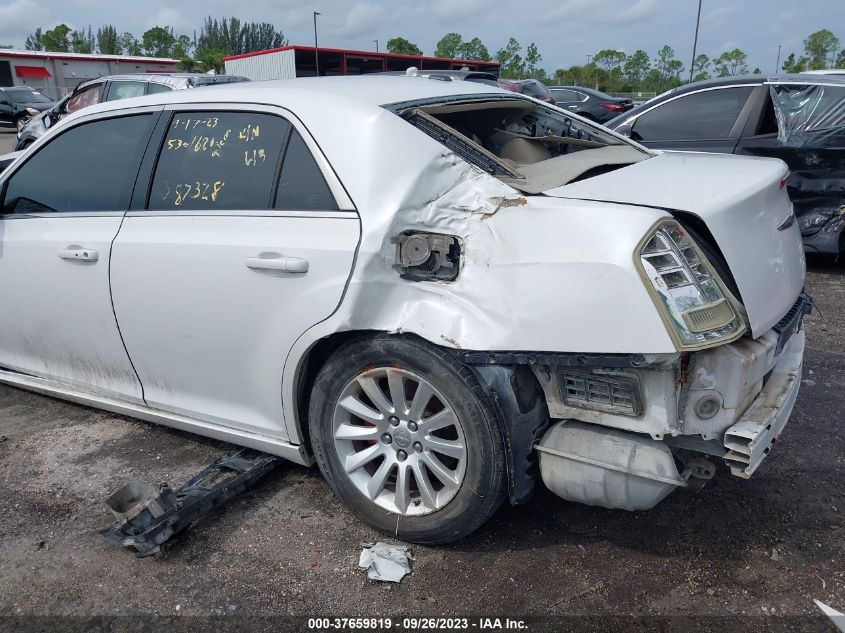 2013 CHRYSLER 300 - 2C3CCAAGXD8520539