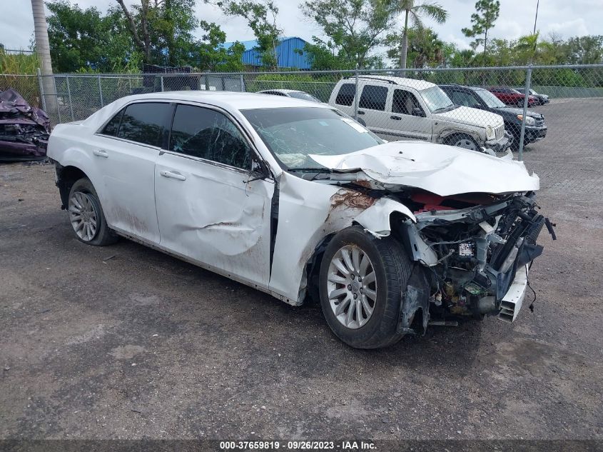 2013 CHRYSLER 300 - 2C3CCAAGXD8520539
