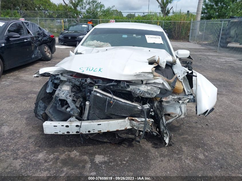 2013 CHRYSLER 300 - 2C3CCAAGXD8520539