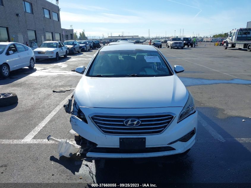 2015 HYUNDAI SONATA 2.4L SE - 5NPE24AF8FH169043