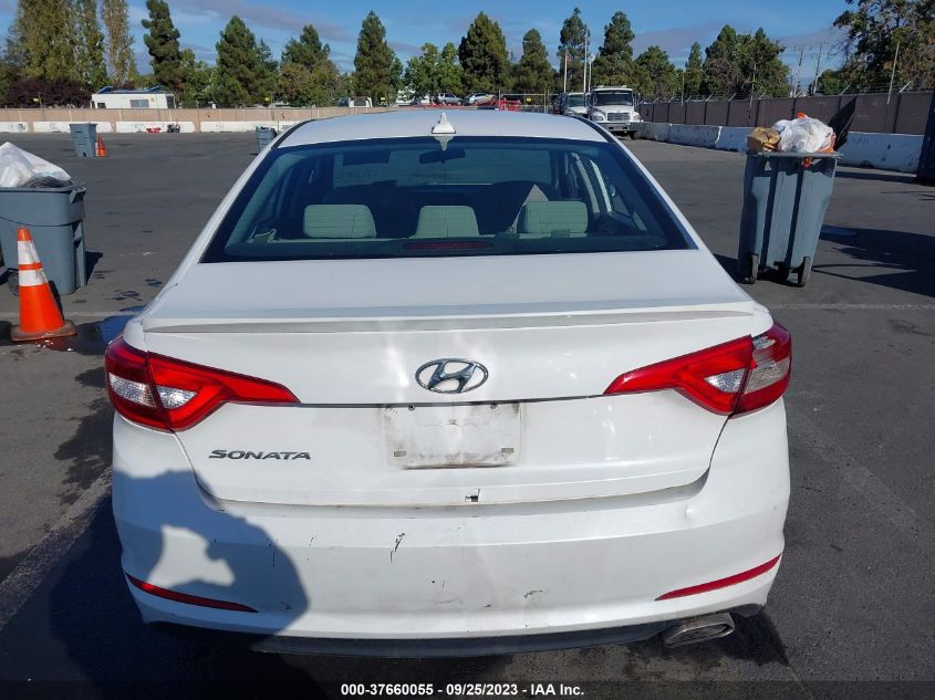 2015 HYUNDAI SONATA 2.4L SE - 5NPE24AF8FH169043