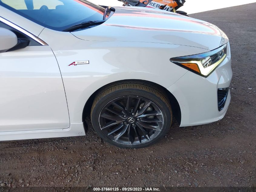 19UDE2F89LA006438 Acura ILX PKG 6