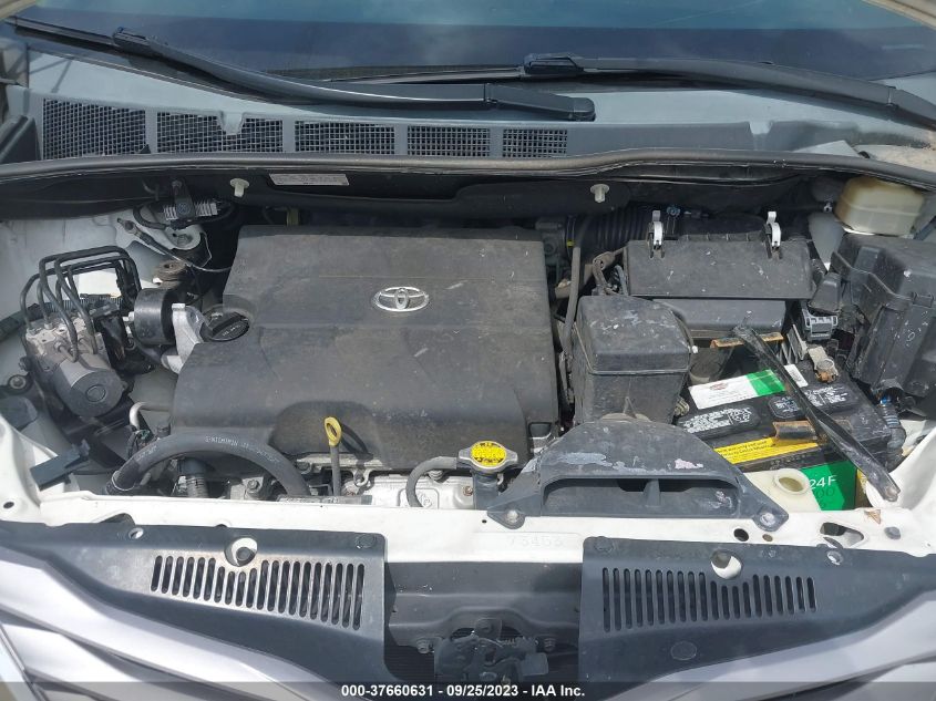 5TDYK3DC7FS630722 2015 TOYOTA SIENNA, photo no. 10