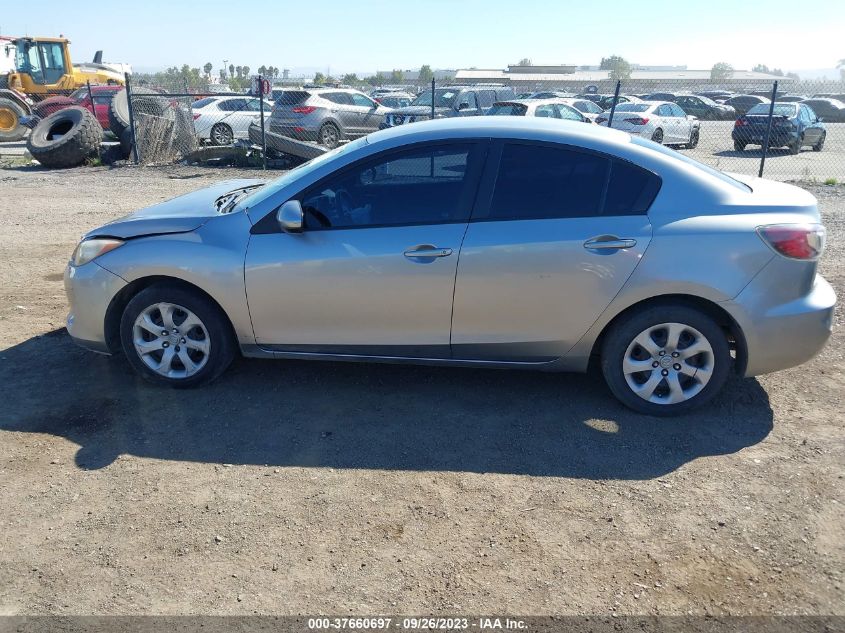 2013 MAZDA MAZDA3 I SV - JM1BL1TG3D1717328