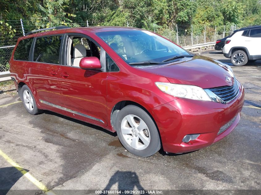 5TDKK3DC9FS661573 2015 TOYOTA SIENNA, photo no. 1