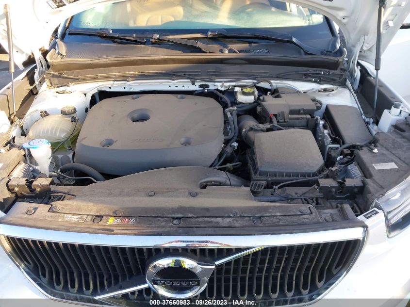 2020 VOLVO XC40 MOMENTUM YV4AC2HK8L2251805