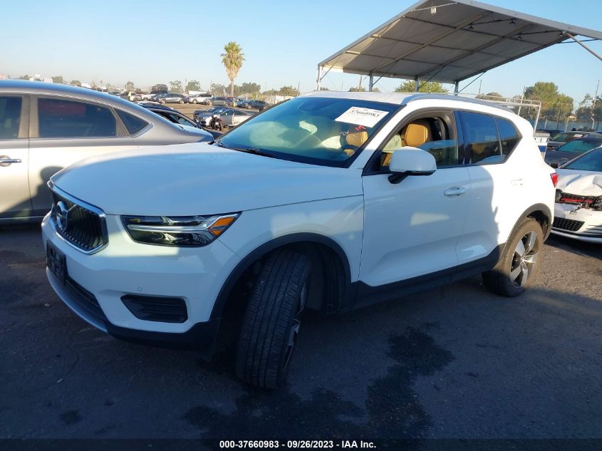 2020 VOLVO XC40 MOMENTUM YV4AC2HK8L2251805