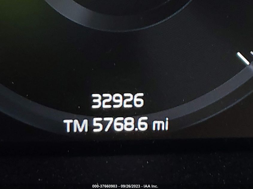 2020 VOLVO XC40 MOMENTUM YV4AC2HK8L2251805