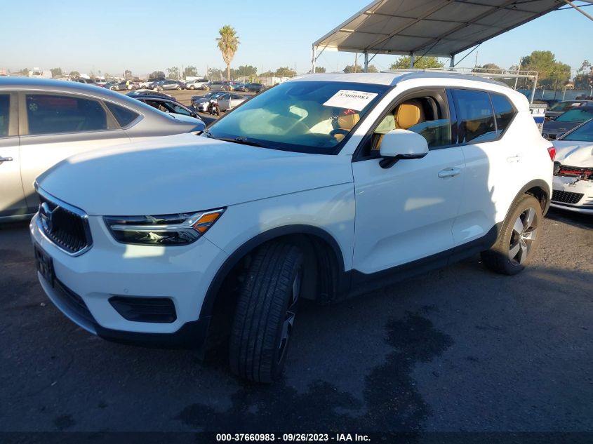 2020 VOLVO XC40 MOMENTUM YV4AC2HK8L2251805