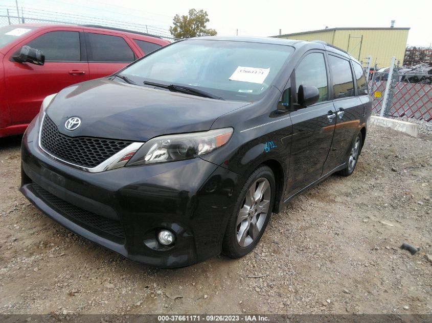 5TDXK3DC5ES514932 2014 TOYOTA SIENNA, photo no. 2