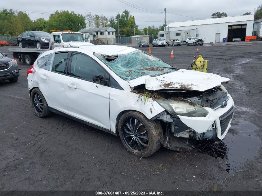 2014 FORD FOCUS SE - 1FADP3K20EL283444