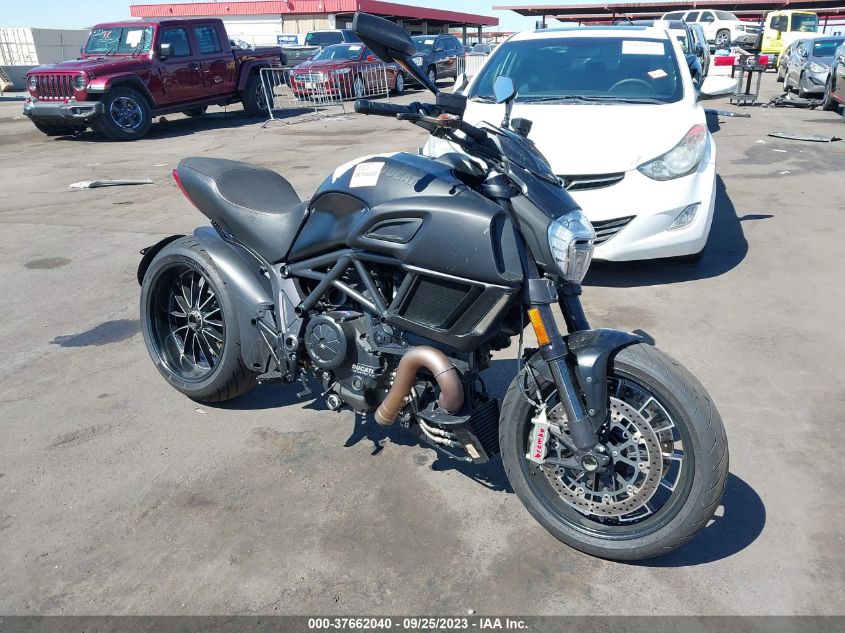2015 DUCATI DIAVEL - ZDM13BSW3FB026702