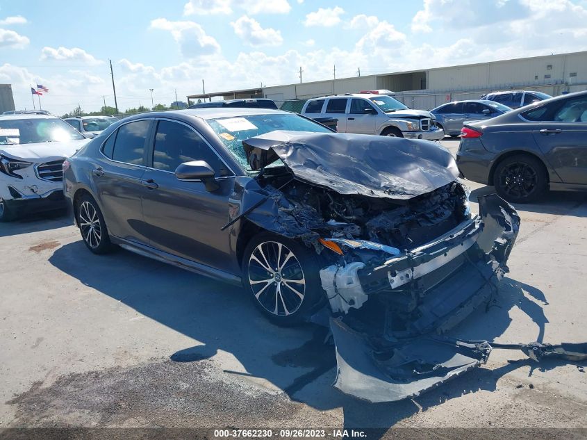 2019 TOYOTA CAMRY SE - 4T1B11HK2KU743977