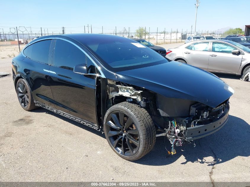 5YJXCDE25HF060988 TESLA MODEL X 90D/75D/100D 2017