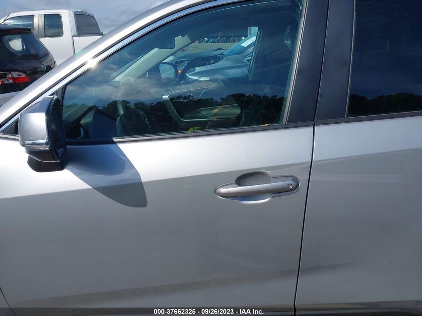 VIN 2T3K1RFV4NW221438 2022 TOYOTA RAV4 LE