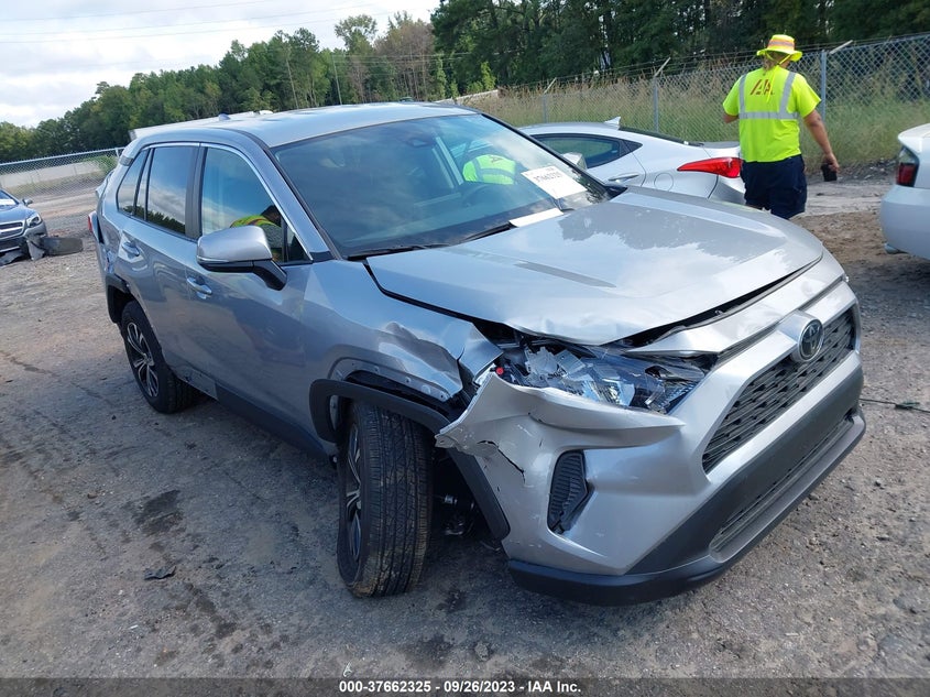 VIN 2T3K1RFV4NW221438 2022 TOYOTA RAV4 LE