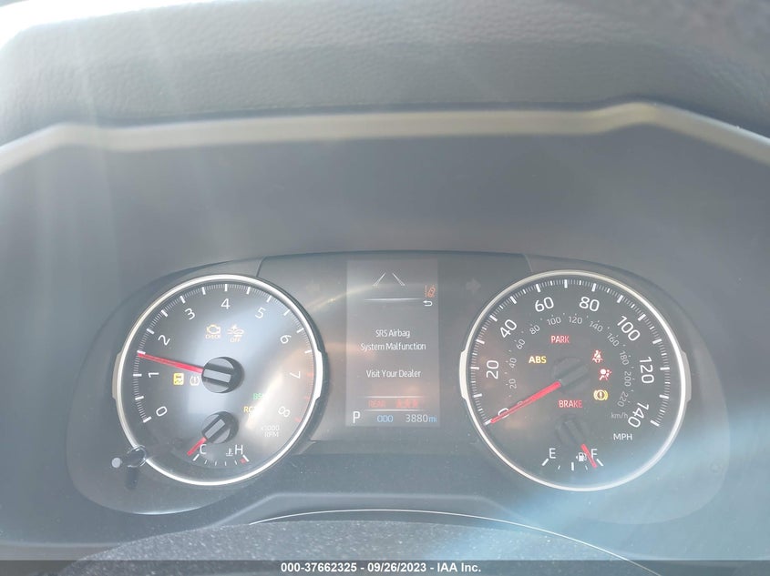 VIN 2T3K1RFV4NW221438 2022 TOYOTA RAV4 LE