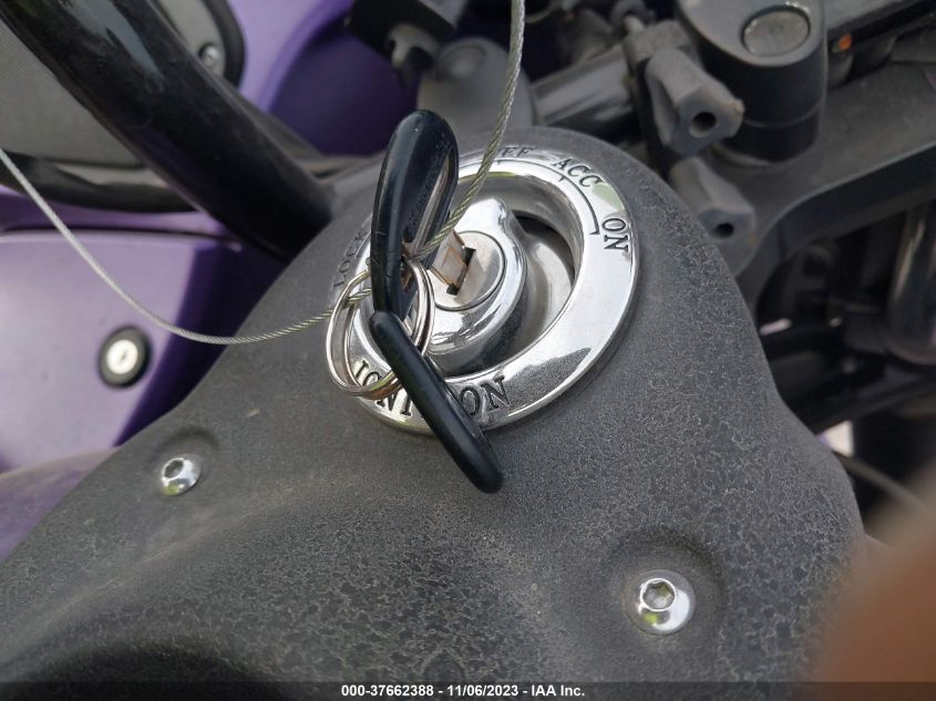 2011 KAWASAKI VN1700 J JKBVNRJ1XBA002179