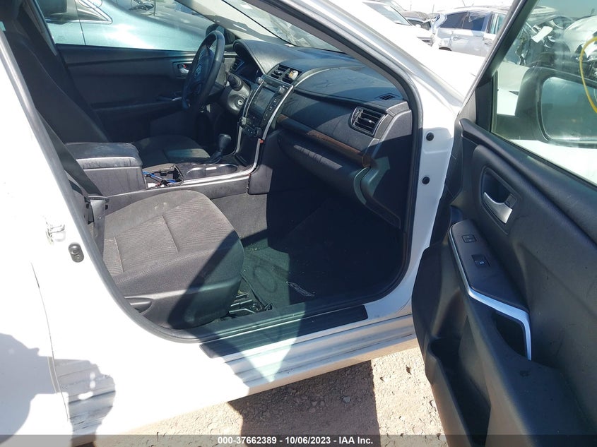 2016 TOYOTA CAMRY VIN: 4T4BF1FK5GR557190