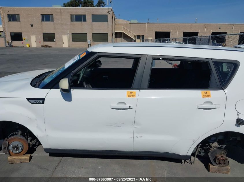 2018 KIA SOUL + - KNDJP3A55J7528704