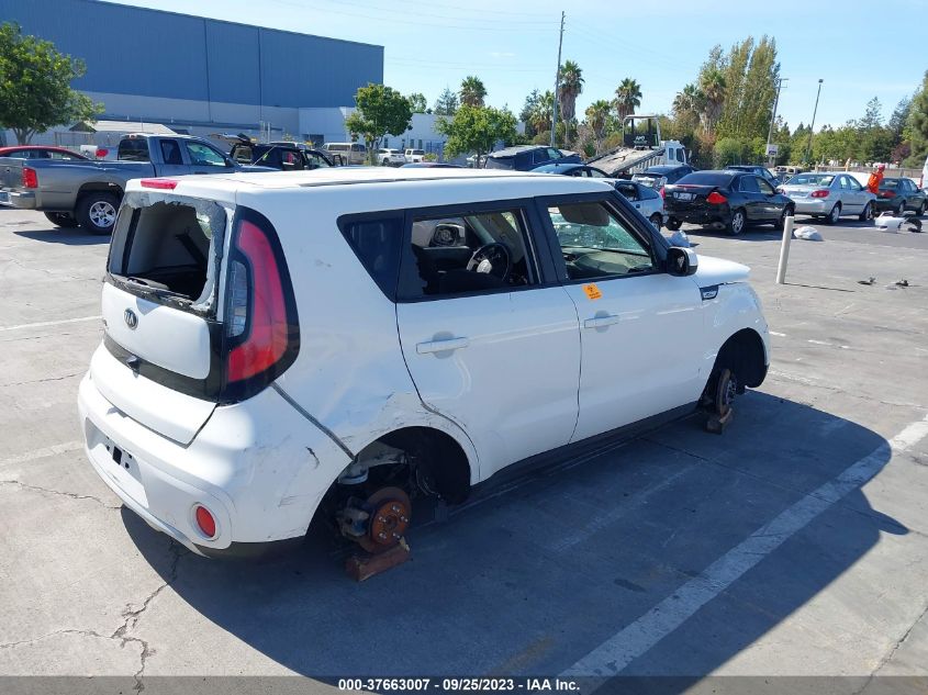2018 KIA SOUL + - KNDJP3A55J7528704
