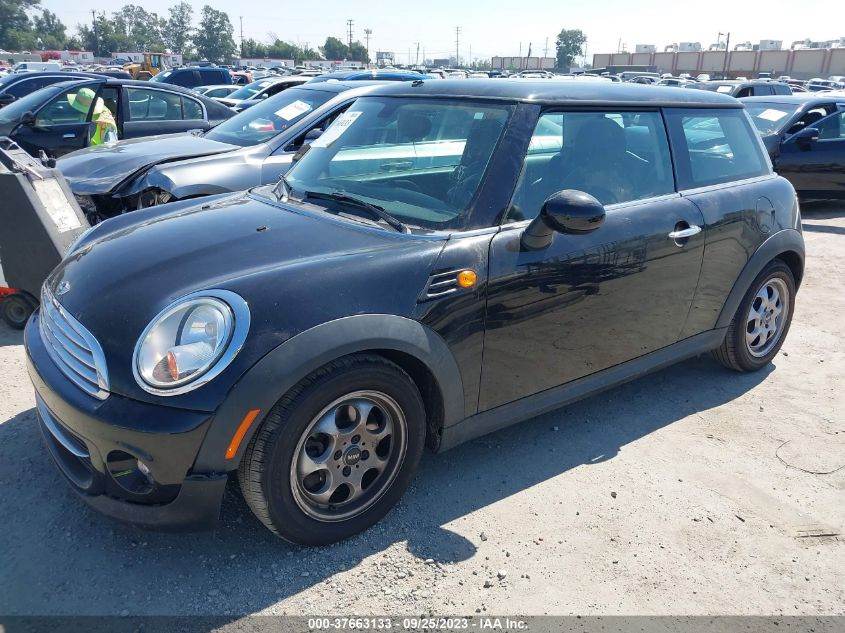 2013 MINI COOPER HARDTOP - WMWSU3C51DT690624