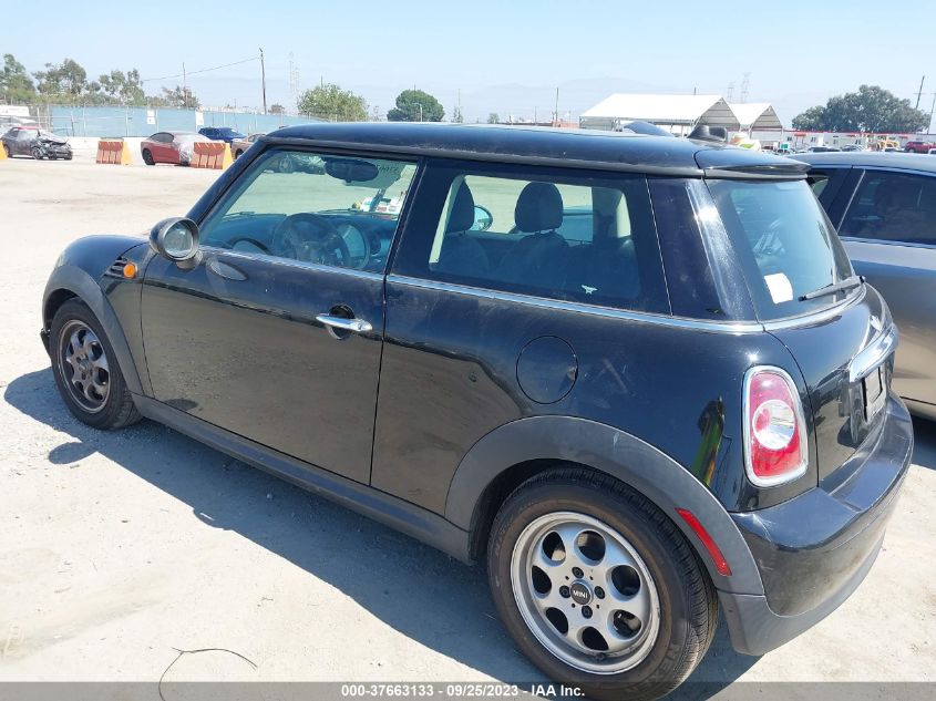 2013 MINI COOPER HARDTOP - WMWSU3C51DT690624