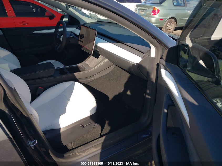 VIN 7SAYGDEEXPA152177 2023 TESLA MODEL Y