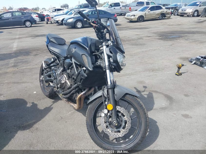 VIN JYARM27YXLA001587 2020 YAMAHA MT07 C
