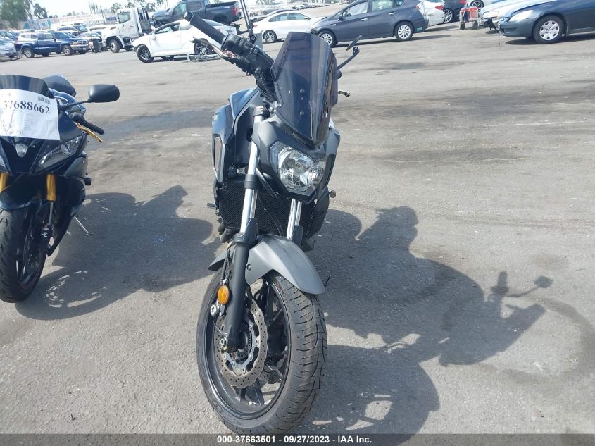 VIN JYARM27YXLA001587 2020 YAMAHA MT07 C