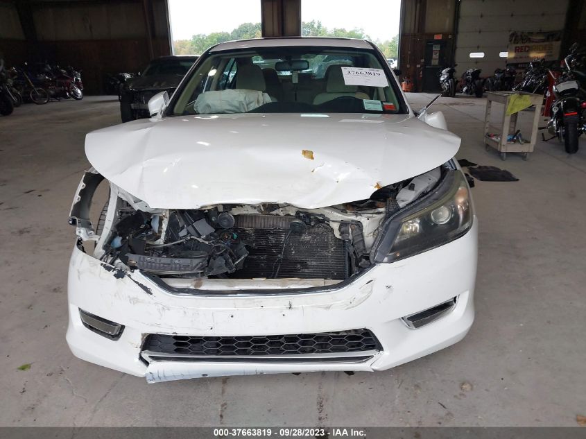 2015 HONDA ACCORD SEDAN EX - 1HGCR2F76FA032782