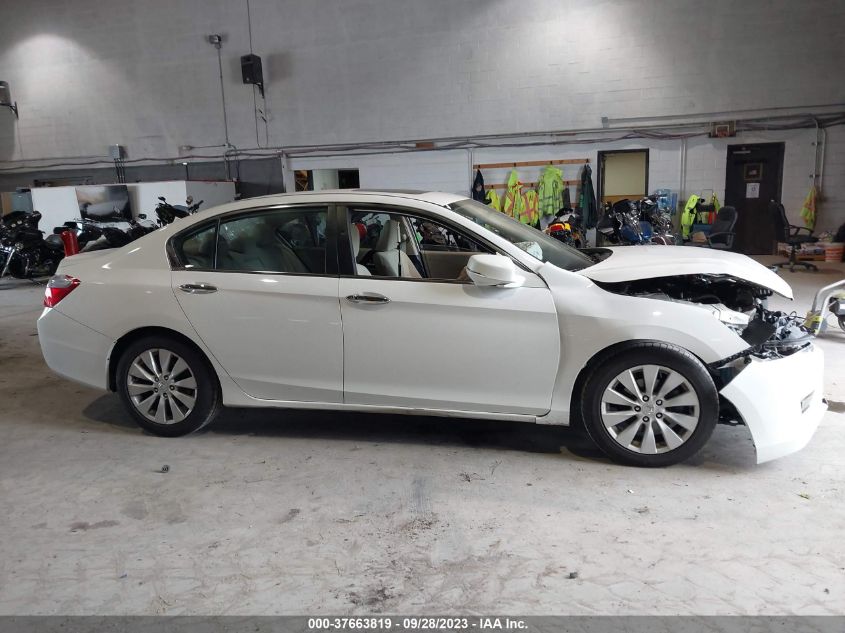 2015 HONDA ACCORD SEDAN EX - 1HGCR2F76FA032782