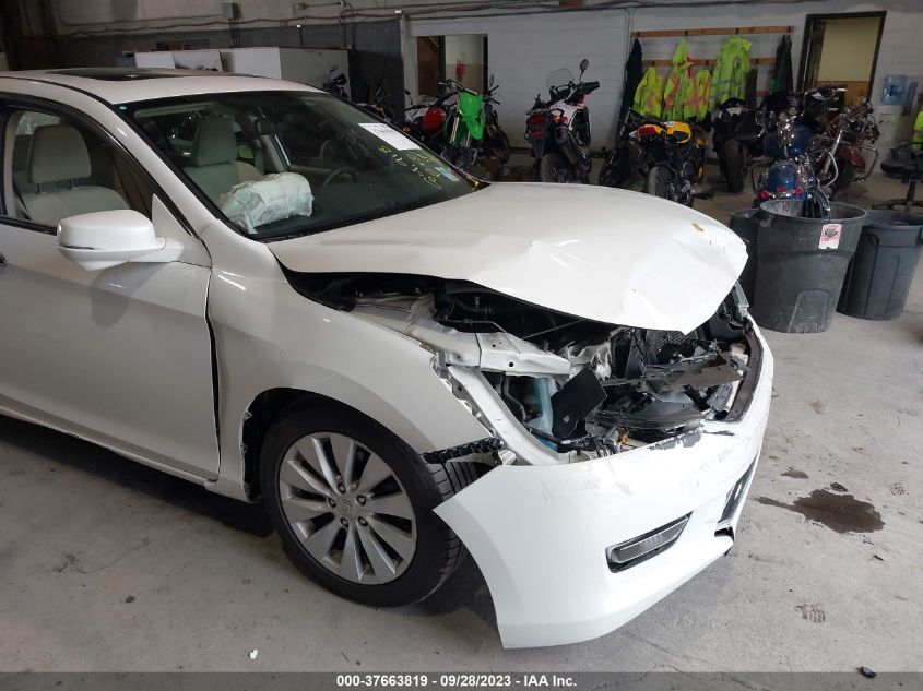 2015 HONDA ACCORD SEDAN EX - 1HGCR2F76FA032782