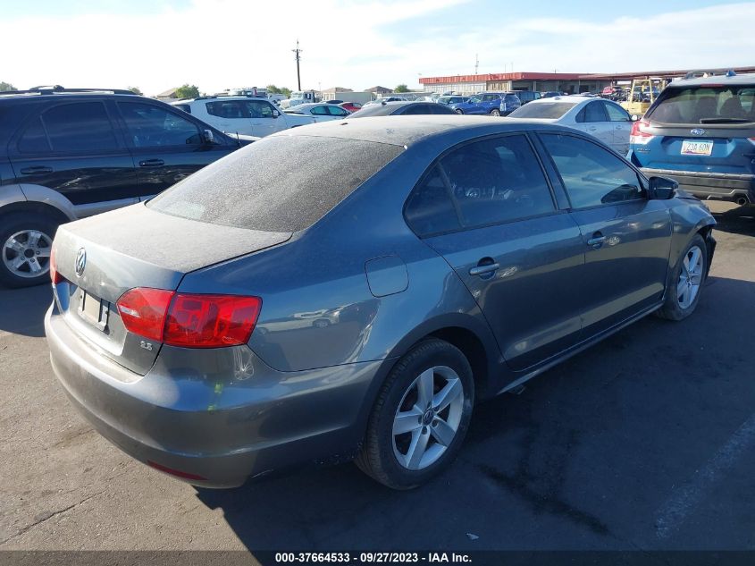 2013 VOLKSWAGEN JETTA 3VW2W2AJXDM293402