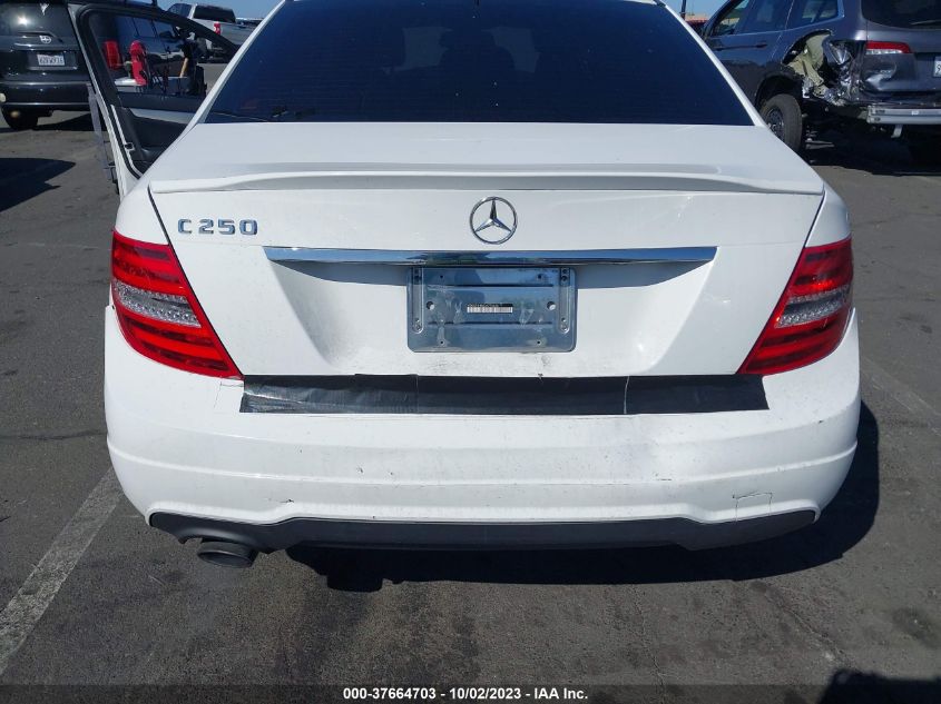 2013 MERCEDES-BENZ C-CLASS C 250 - WDDGF4HB5DA776558