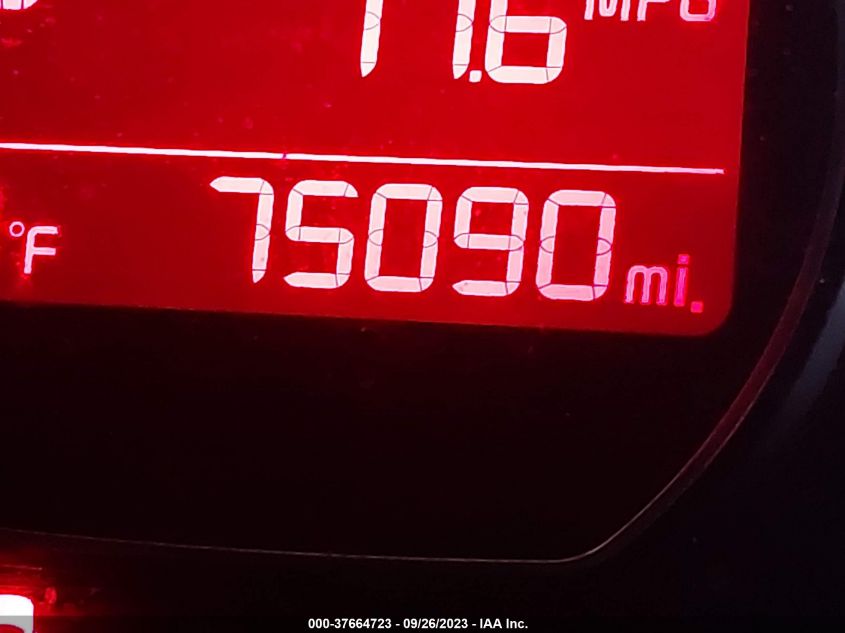 2015 KIA SOUL + - KNDJP3A58F7227772