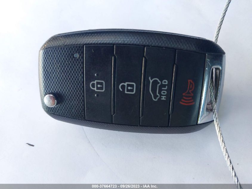 2015 KIA SOUL + - KNDJP3A58F7227772