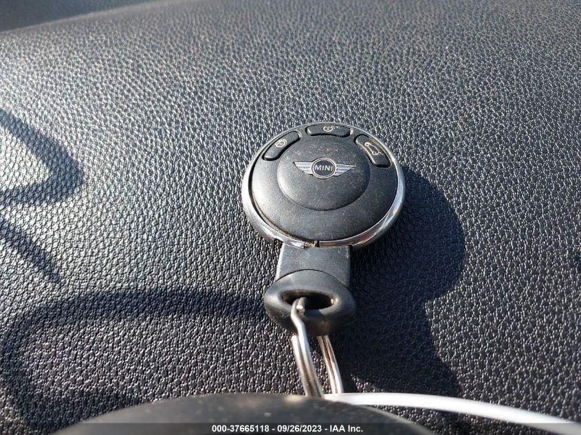2013 MINI COOPER HARDTOP S WMWSV3C51DT393253