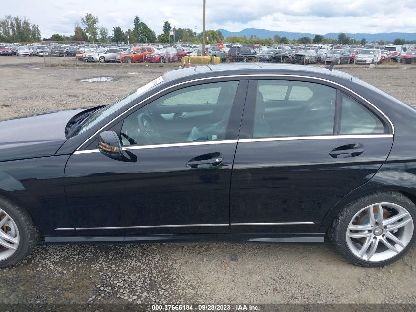 2013 MERCEDES-BENZ C 250 SPORT/LUXURY WDDGF4HB1DA876673