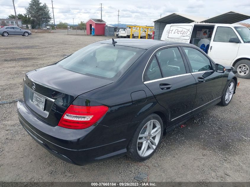 2013 MERCEDES-BENZ C 250 SPORT/LUXURY WDDGF4HB1DA876673