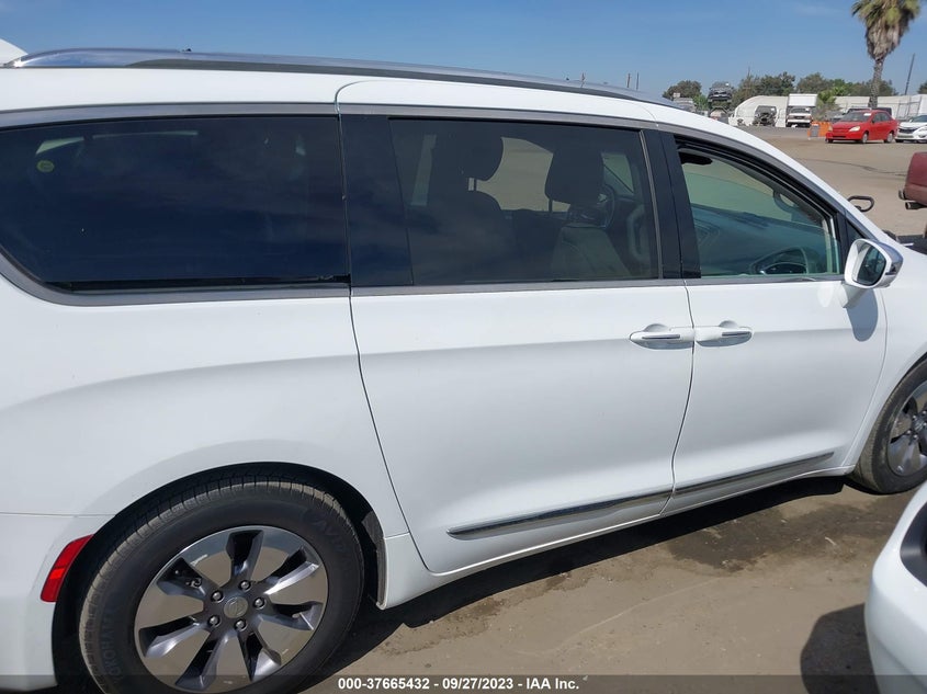 VIN 2C4RC1N77JR230409 2018 CHRYSLER PACIFICA HYBRID LIMITED