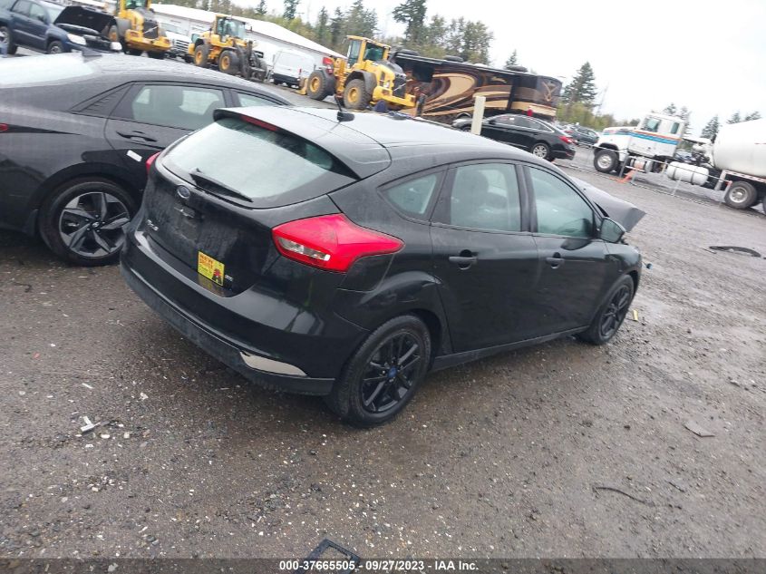 2015 FORD FOCUS SE - 1FADP3K28FL318734