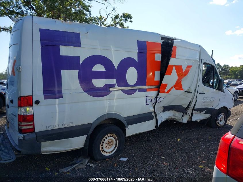 2015 MERCEDES-BENZ SPRINTER CARGO VANS WD3PE8DB5FP132921