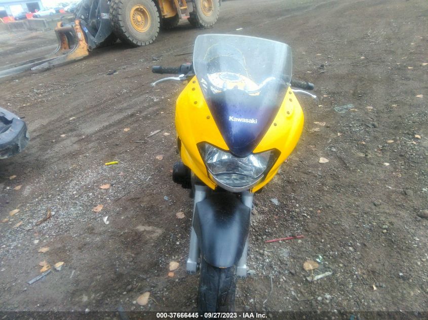 2003 KAWASAKI ZR750 G JKAZRDH163A010381