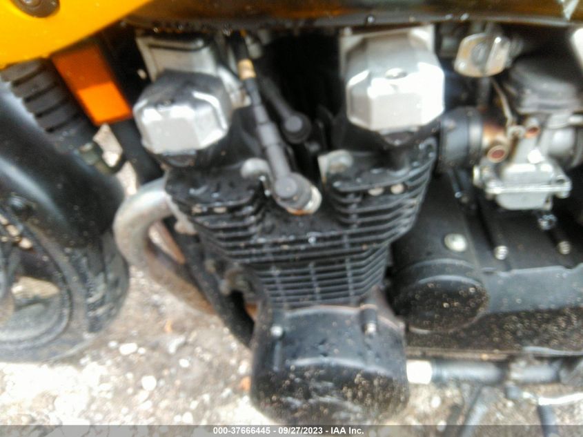 2003 KAWASAKI ZR750 G JKAZRDH163A010381