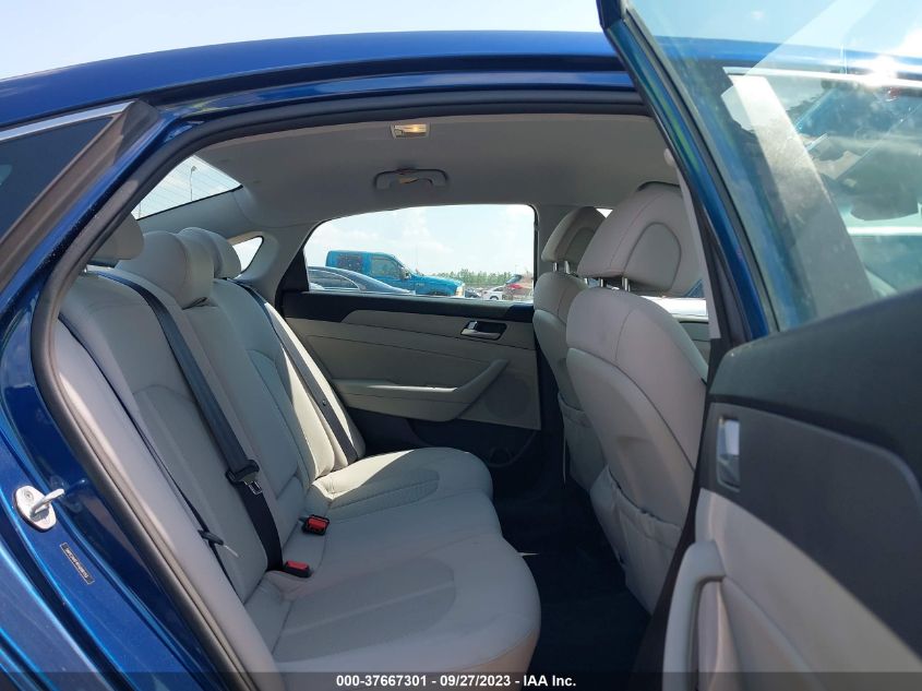 2015 HYUNDAI SONATA 2.4L SE - 5NPE24AF4FH206153