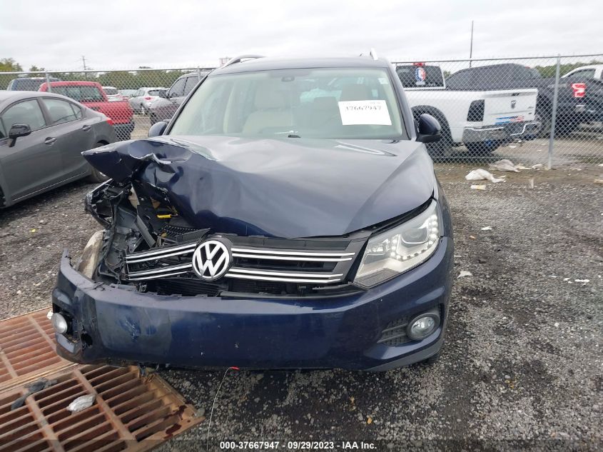 2016 VOLKSWAGEN TIGUAN SE - WVGAV7AX2GW600774