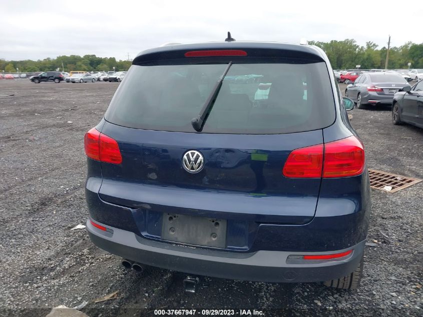 2016 VOLKSWAGEN TIGUAN SE - WVGAV7AX2GW600774